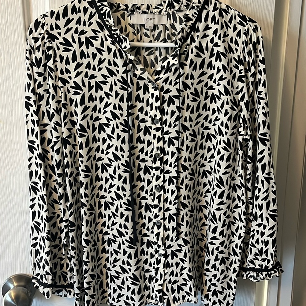 Loft blouse size medium